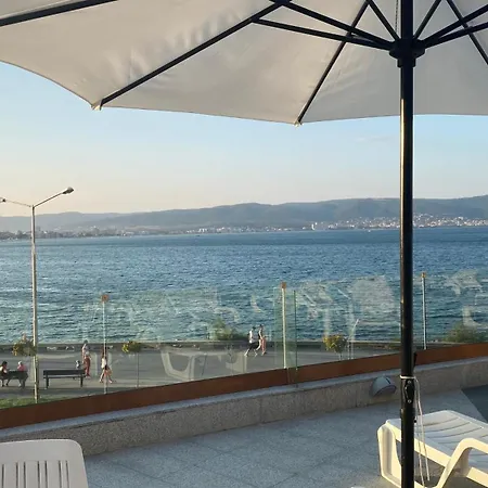 Paradiso 'в' 403 Fancy Apartmán Nesebar