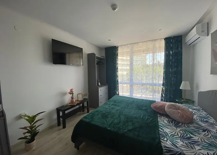 Paradiso 'в' 403 Fancy Apartment *